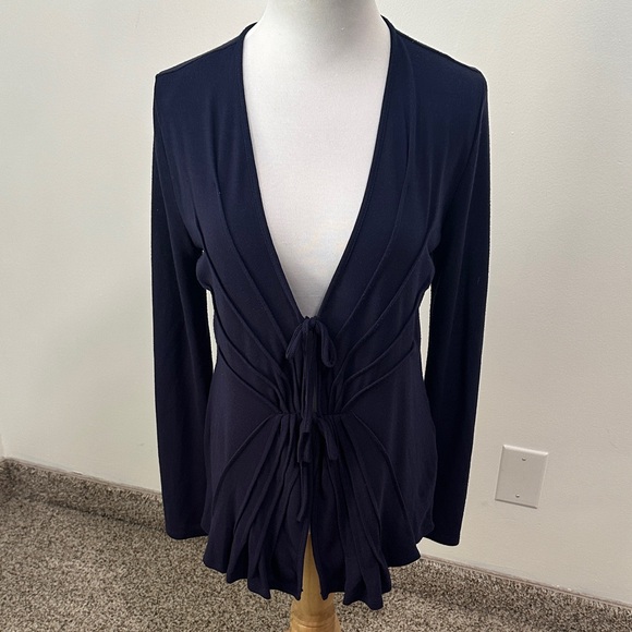 🦢 Venus Lightweight Cardigan Sweater - Picture 1 of 5